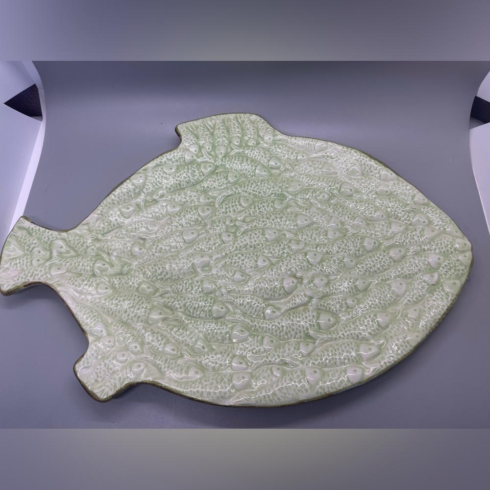 I Godinger Serving Plate Green With Embossed Fish Vintage NWT